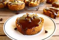 Paleo Chocolate Chip Cookie Cake Cups