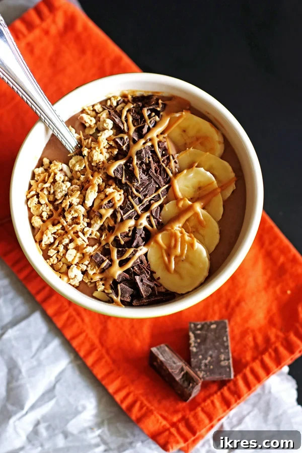 Freeze Bananas the Right Way for Smoothies 10 This Chocolate Peanut Butter Smoothie Bowl is perfect for breakfast or an afternoon snack.
