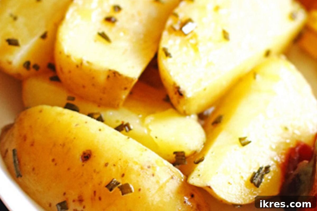 12 Potato Side Dishes That Will Steal the Spotlight 2 Oven Roasted Rosemary Potatoes