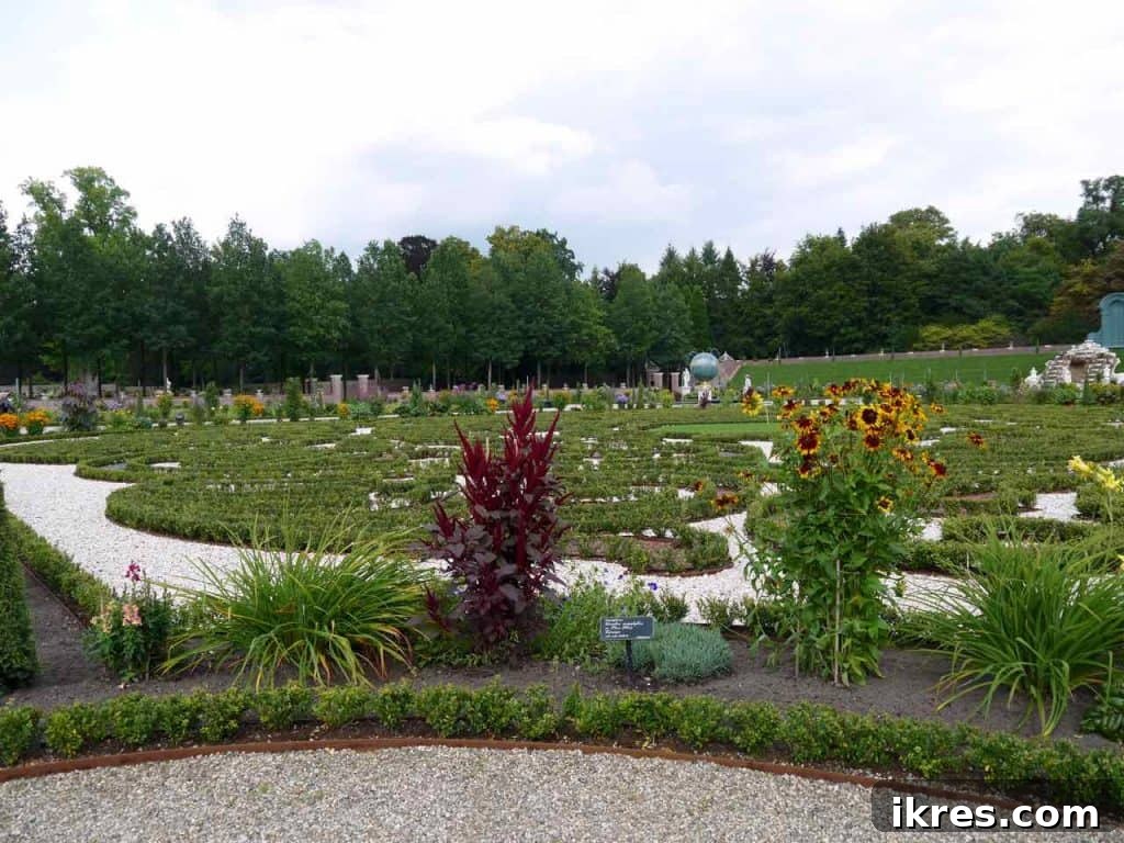 Scenic views of Het Loo Palace's beautiful gardens | Perchance to Cook