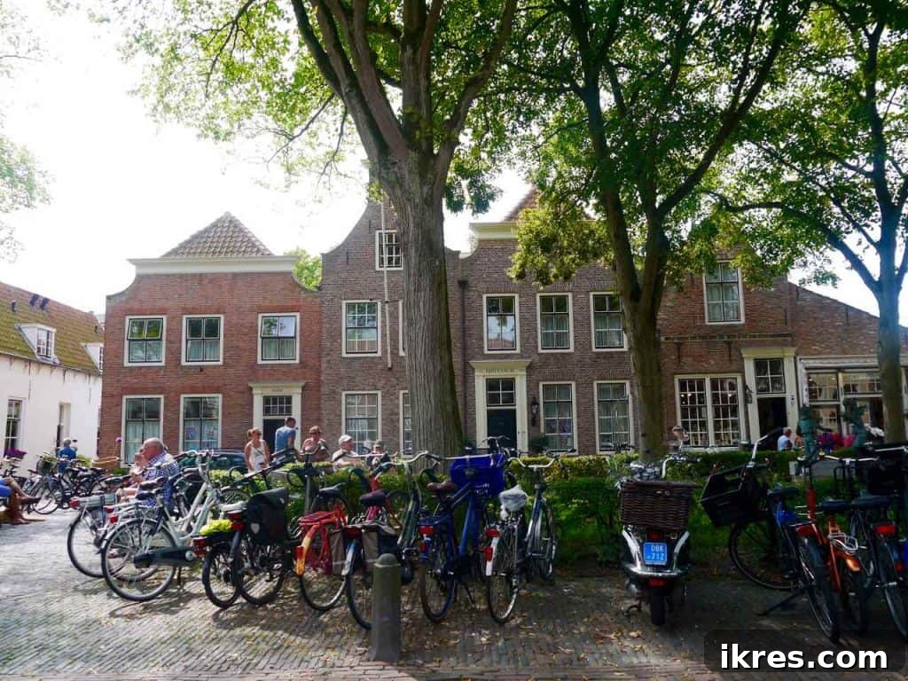 Exploring the picturesque harbor of Veere | Perchance to Cook