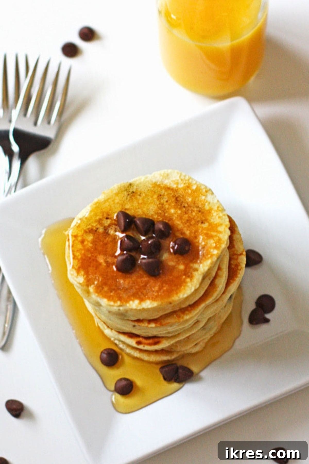 Golden Choc-Chip Stacks 4 Chocolate Chip Pancakes