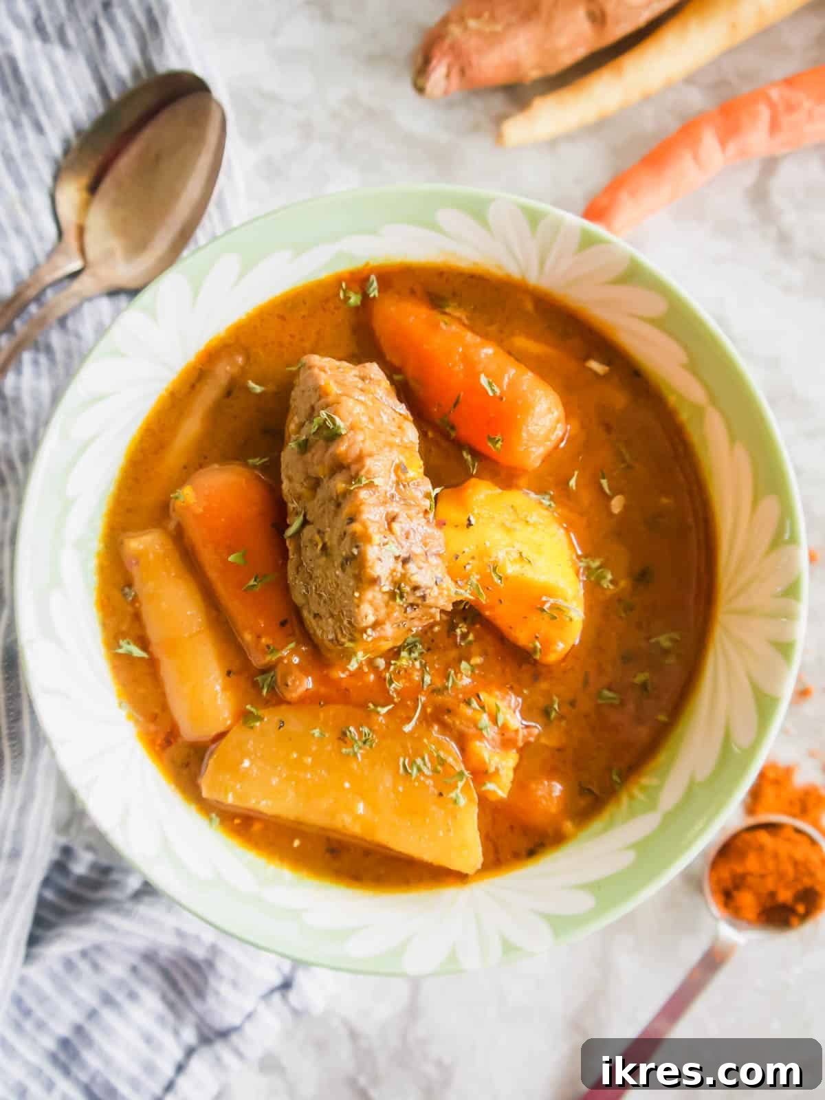 Close-up of a healthy goulash in a bowl, showcasing its rich texture and colorful vegetables.