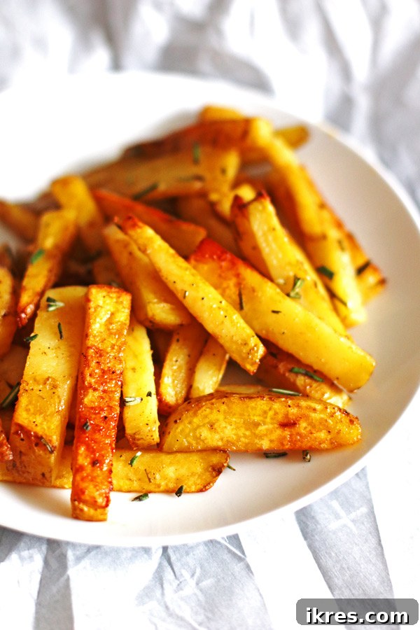 Crispy Oven Fries 2 Perfectly seasoned and crispy oven baked French fries, an easy homemade recipe.