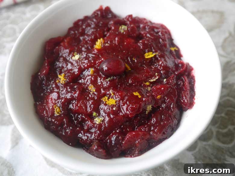 Wholesome Paleo Cranberry Sauce and Five Thanksgiving Sides for a Healthy Holiday Meal 2 Fresh, vibrant, healthy paleo cranberry sauce for Thanksgiving