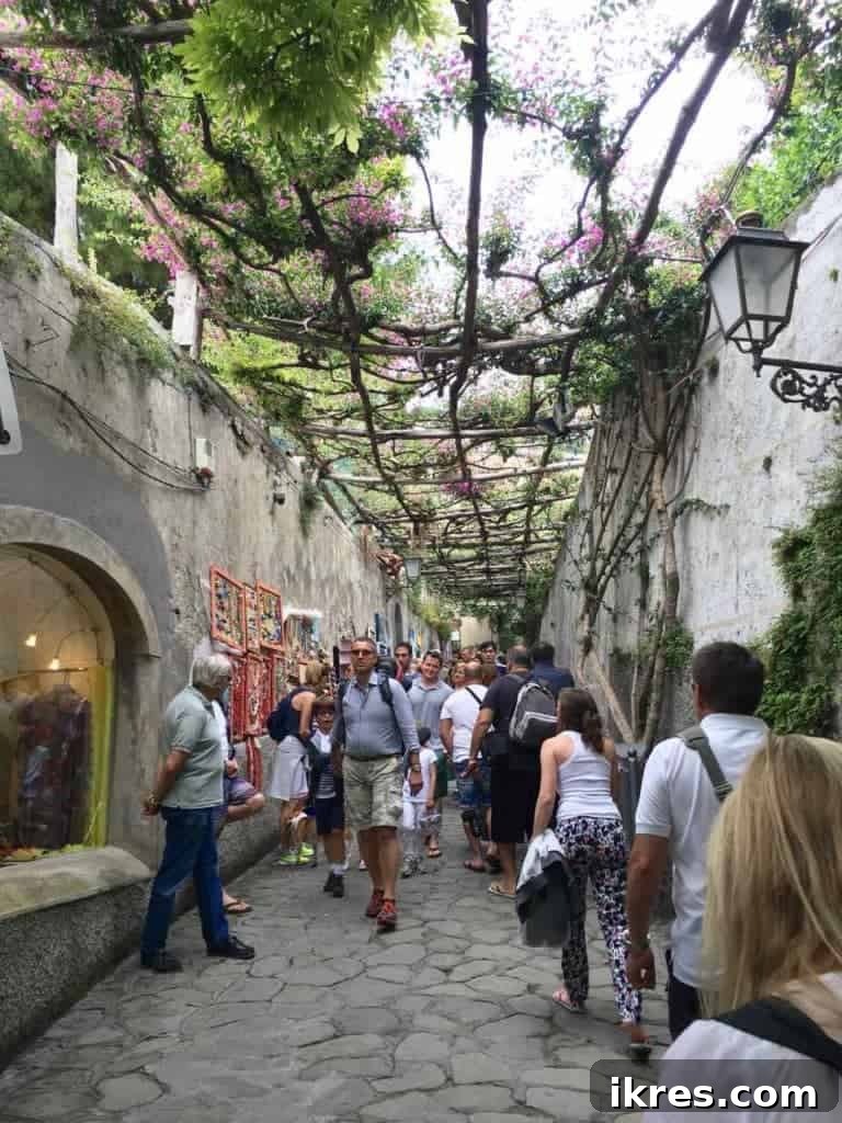 Best Time to Visit Positano: Timing Your Honeymoon